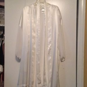 White Satin Robe NWOT 2x